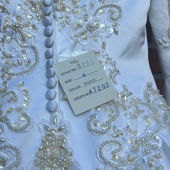 Oleg Cassini NEW NWT white wedding dress off white pearls design lace long train - Picture 9 of 15